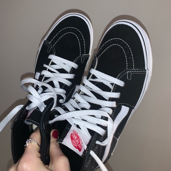 vans - Picture 2 of 4